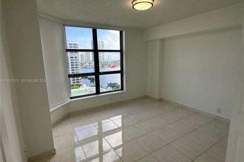 Copropriété à louer à Aventura, Floride: 2 chambres, 101.36 m2 № 1995368 - photo 15