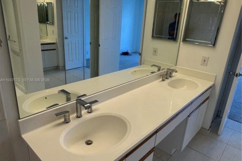 Copropriété à louer à Aventura, Floride: 2 chambres, 101.36 m2 № 1995368 - photo 9