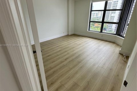 Copropriété à louer à Aventura, Floride: 2 chambres, 101.36 m2 № 1995368 - photo 4