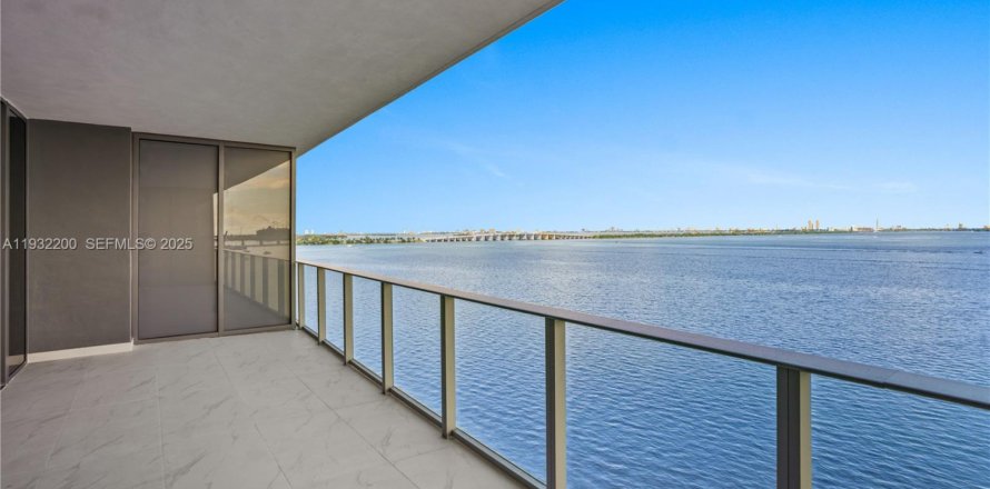Apartamento en Miami, Florida 2 dormitorios, 141.49 m2 № 2076991