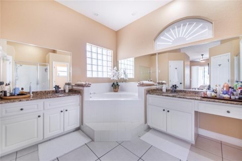 House in Winter Haven, Florida 4 bedrooms, 201.78 sq.m. № 1759928 - photo 23