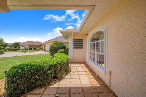 House in Winter Haven, Florida 4 bedrooms, 201.78 sq.m. № 1759928 - photo 5