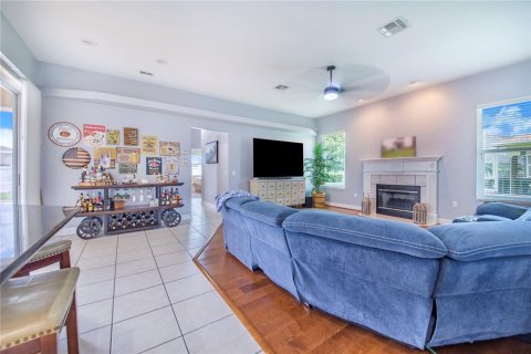 House in Winter Haven, Florida 4 bedrooms, 201.78 sq.m. № 1759928 - photo 15