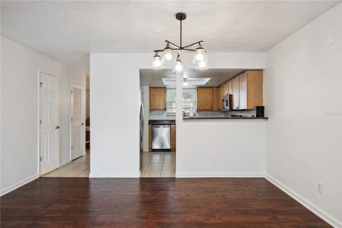 Condo in Winter Park, Florida, 2 bedrooms № 2112702 - photo 9