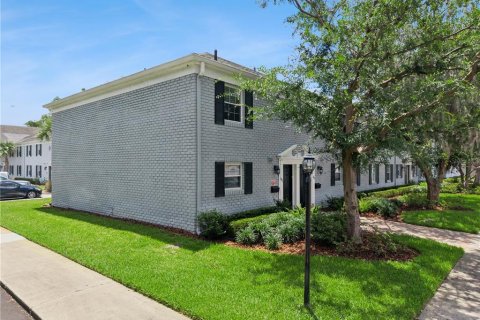 Condo in Winter Park, Florida, 2 bedrooms № 2112702 - photo 2