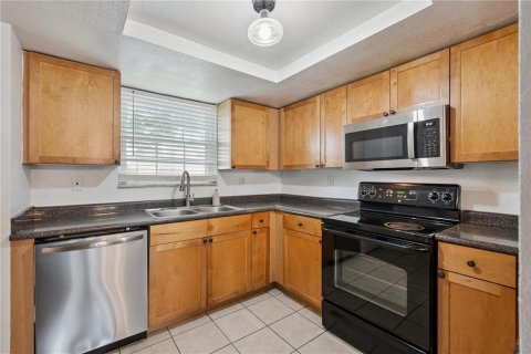 Condo in Winter Park, Florida, 2 bedrooms № 2112702 - photo 11