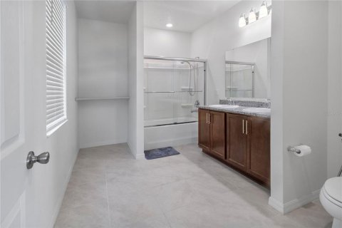 House in Davenport, Florida 4 bedrooms, 184.23 sq.m. № 1915833 - photo 14