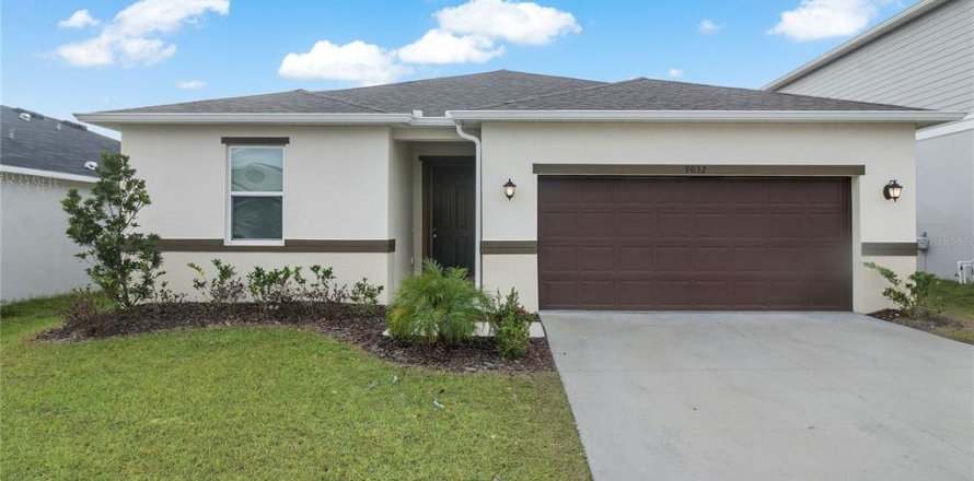 House in Davenport, Florida 4 bedrooms, 184.23 sq.m. № 1915833