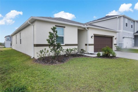 House in Davenport, Florida 4 bedrooms, 184.23 sq.m. № 1915833 - photo 2