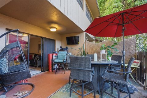 Купить таунхаус в Тамарак, Флорида 3 спальни, 121.79м2, № 2008902 - фото 23