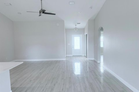 Villa ou maison à louer à Port St. Lucie, Floride: 3 chambres, 154.68 m2 № 2386957 - photo 19