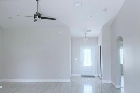 Villa ou maison à louer à Port St. Lucie, Floride: 3 chambres, 154.68 m2 № 2386957 - photo 13