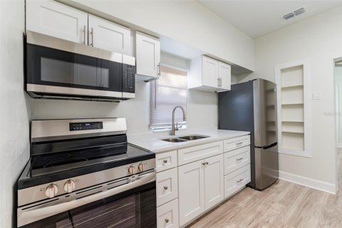 Villa ou maison à vendre à Saint Petersburg, Floride: 2 chambres, 68.84 m2 № 1551920 - photo 8