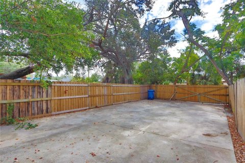 Villa ou maison à vendre à Saint Petersburg, Floride: 2 chambres, 68.84 m2 № 1551920 - photo 22