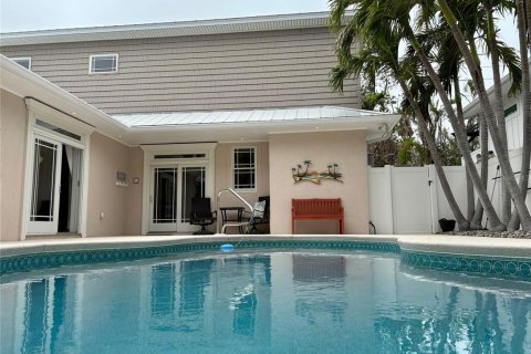 Casa en venta en Holmes Beach, Florida, 3 dormitorios, 267.19 m2 № 1519263 - foto 2