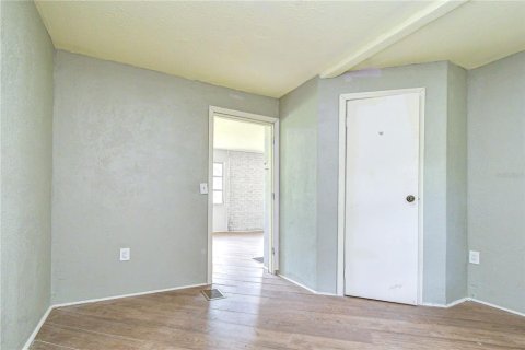 House in Zephyrhills, Florida 2 bedrooms, 62.62 sq.m. № 2258801 - photo 17