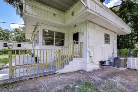 House in Zephyrhills, Florida 2 bedrooms, 62.62 sq.m. № 2258801 - photo 4