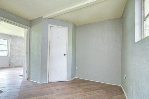 House in Zephyrhills, Florida 2 bedrooms, 62.62 sq.m. № 2258801 - photo 18