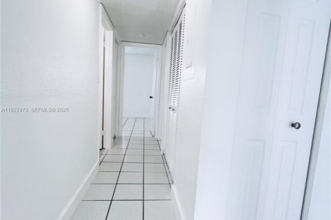 Touwnhouse à louer à Homestead, Floride: 3 chambres, 111.48 m2 № 1977140 - photo 8