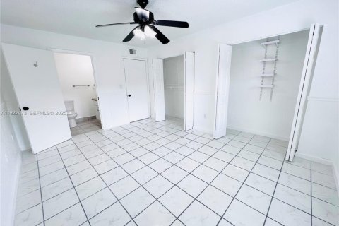 Touwnhouse à louer à Homestead, Floride: 3 chambres, 111.48 m2 № 1977140 - photo 6