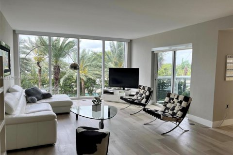 Condo in Bal Harbour, Florida, 2 bedrooms № 1985488 - photo 3