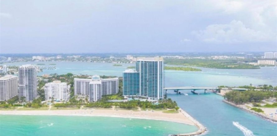 Condo in Bal Harbour, Florida, 2 bedrooms № 1985488