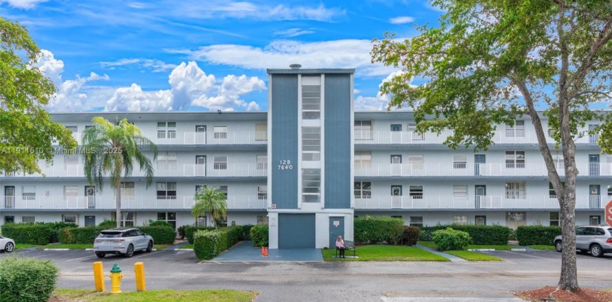 Condominio en Margate, Florida, 2 dormitorios  № 1969433