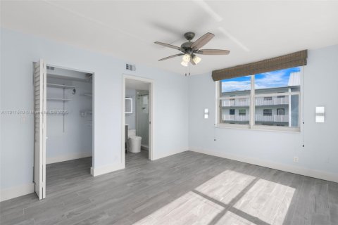 Condominio en venta en Margate, Florida, 2 dormitorios, 92.9 m2 № 1969433 - foto 15