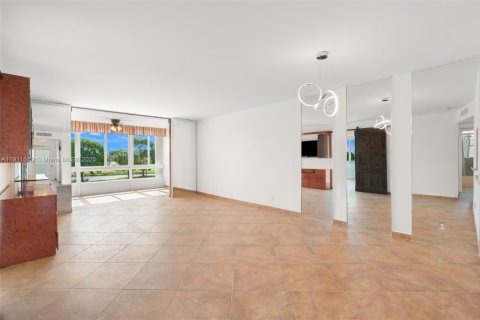 Condominio en venta en Margate, Florida, 2 dormitorios, 92.9 m2 № 1969433 - foto 9