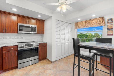 Condominio en venta en Margate, Florida, 2 dormitorios, 92.9 m2 № 1969433 - foto 6