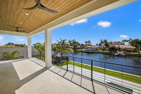 Villa ou maison à vendre à Saint Petersburg, Floride: 5 chambres, 401.06 m2 № 1827025 - photo 8
