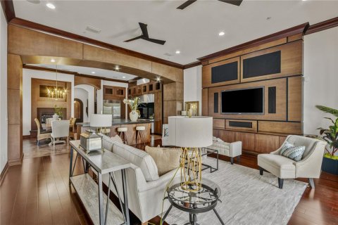 Townhouse in Saint Petersburg, Florida 4 bedrooms, 335.1 sq.m. № 2235547 - photo 20
