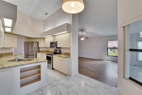 Casa en alquiler en Sun City Center, Florida, 3 dormitorios, 180.14 m2 № 1644447 - foto 7