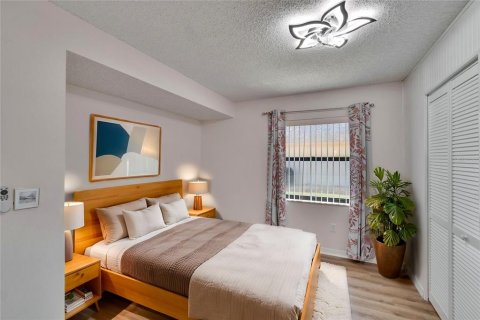 Casa en alquiler en Sun City Center, Florida, 3 dormitorios, 180.14 m2 № 1644447 - foto 13