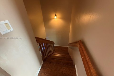 Townhouse in Miami, Florida 3 bedrooms, 108.7 sq.m. № 1998342 - photo 22