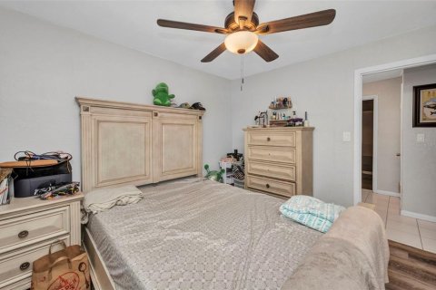 House in Port Charlotte, Florida 3 bedrooms, 109.9 sq.m. № 1740504 - photo 13