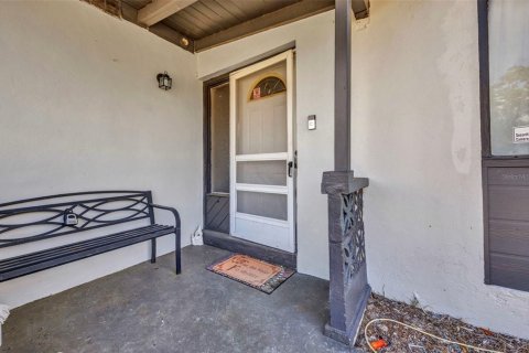 House in Port Charlotte, Florida 3 bedrooms, 109.9 sq.m. № 1740504 - photo 3