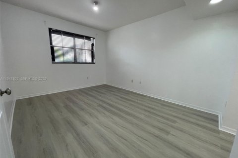 Снять в аренду квартиру в Дорал, Флорида 3 спальни, 112.13м2, № 2005900 - фото 7