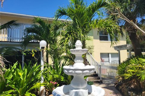 Commercial property in Cocoa Beach, Florida 16 bedrooms, 555.18 sq.m. № 1820881 - photo 14