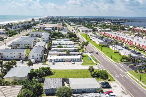 Commercial property in Cocoa Beach, Florida 16 bedrooms, 555.18 sq.m. № 1820881 - photo 3