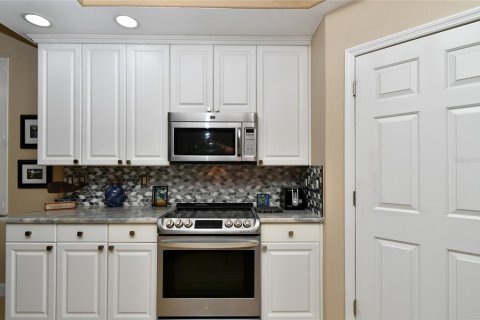 Condo in Punta Gorda, Florida, 3 bedrooms  № 1547762 - photo 13