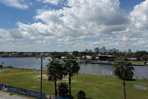 Copropriété à louer à Fort Lauderdale, Floride: 1 chambre, 63.17 m2 № 2393216 - photo 20
