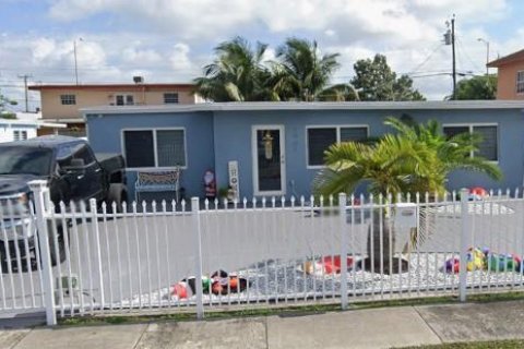 Villa ou maison à Hialeah, Floride 2 chambres, 102.1 m2 № 2089341