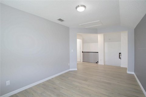 House in Orlando, Florida 5 bedrooms, 236.71 sq.m. № 2394072 - photo 18