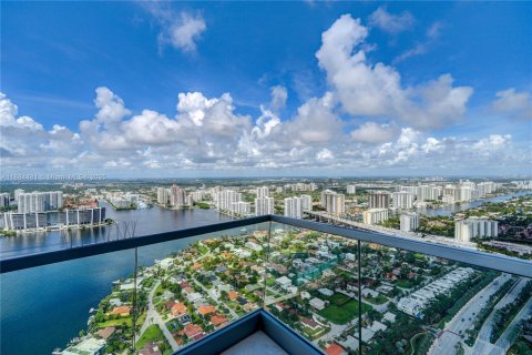 Condo in Sunny Isles Beach, Florida, 4 bedrooms  № 1931043 - photo 18