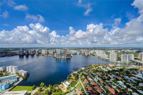 Copropriété à louer à Sunny Isles Beach, Floride: 4 chambres, 336.77 m2 № 1931043 - photo 26