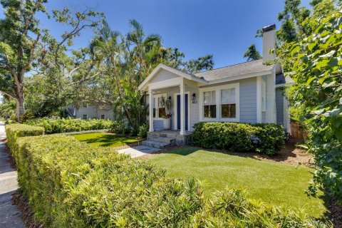 Villa ou maison à vendre à Sarasota, Floride: 2 chambres, 79.25 m2 № 1875755 - photo 2