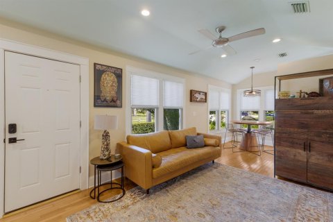 Villa ou maison à vendre à Sarasota, Floride: 2 chambres, 79.25 m2 № 1875755 - photo 7