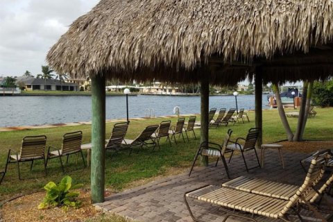 Copropriété à vendre à Hillsboro Beach, Floride: 2 chambres, 72.19 m2 № 2087955 - photo 6