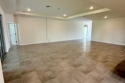 House in Plant City, Florida 4 bedrooms, 214.6 sq.m. № 1757484 - photo 4